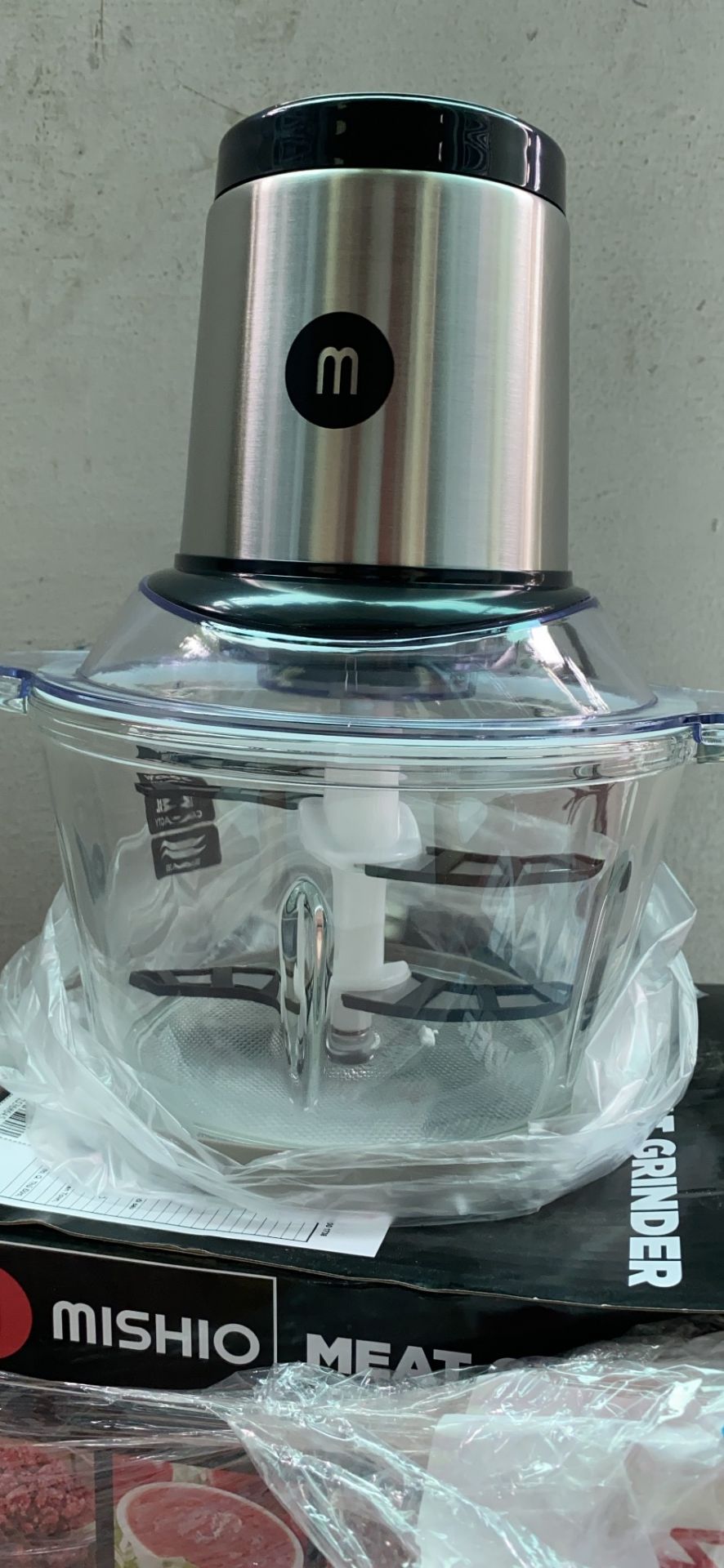 Giao hàng nhanh, máy đẹp, chưa sử dụng nên không biết xay ít thực phẩm có được không.