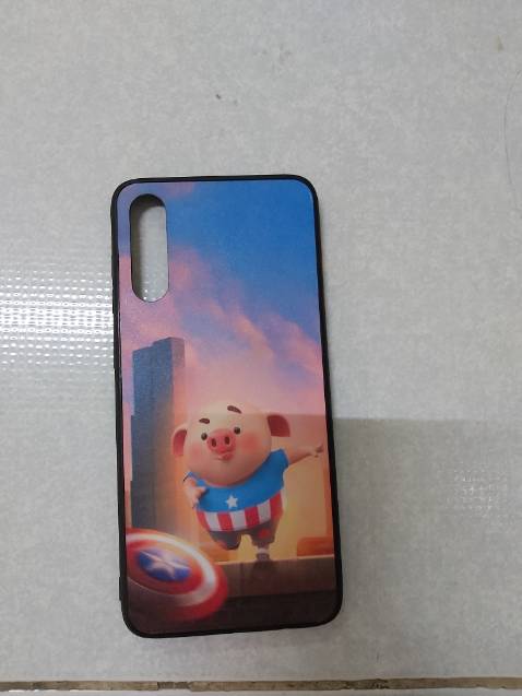 Màu sắc đẹp. Mỏng nhẹ