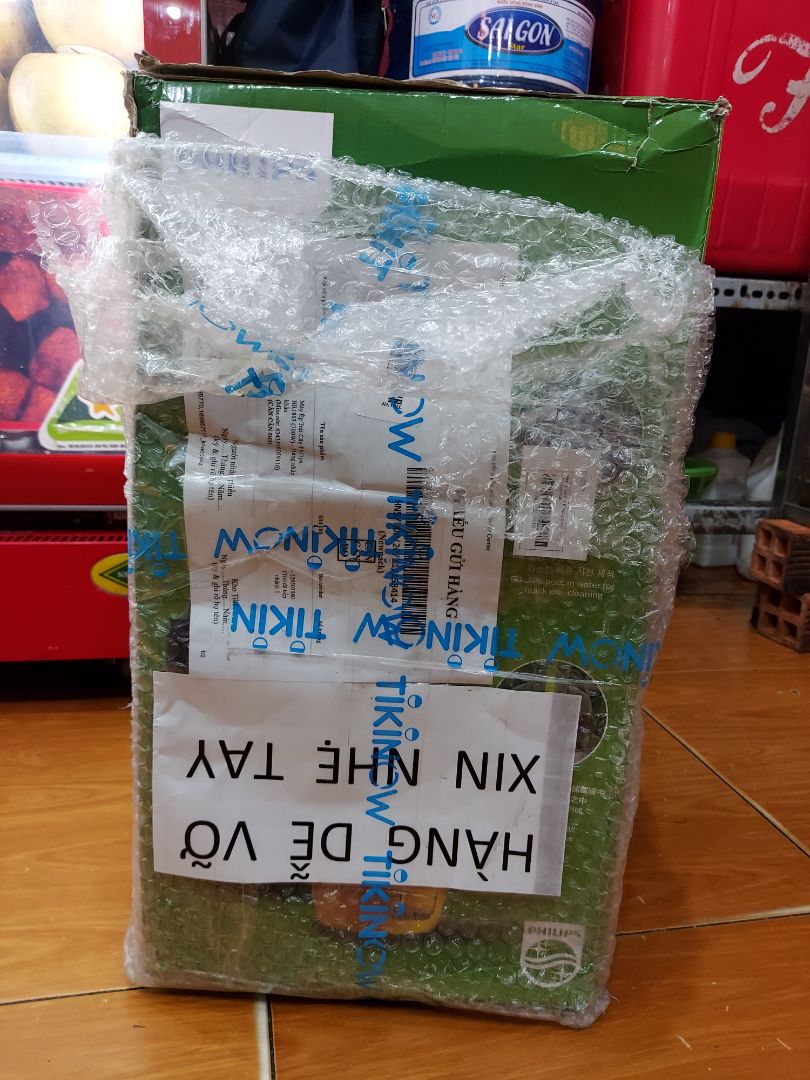 may moi mua ve chua su dung shipper thu may vao dien den luc minh cam dien vao thi ko dc. huhu