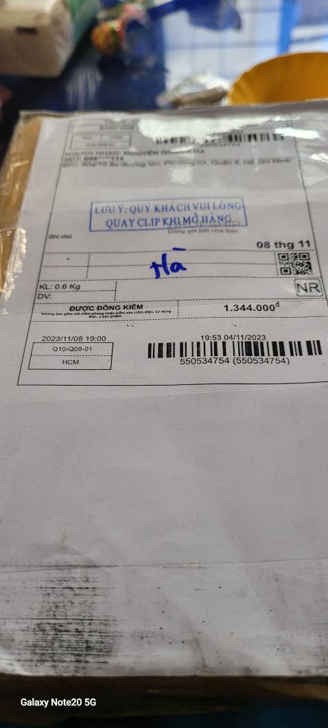 máy ok,phiếu bảo hành không có dấu nhà phân phối