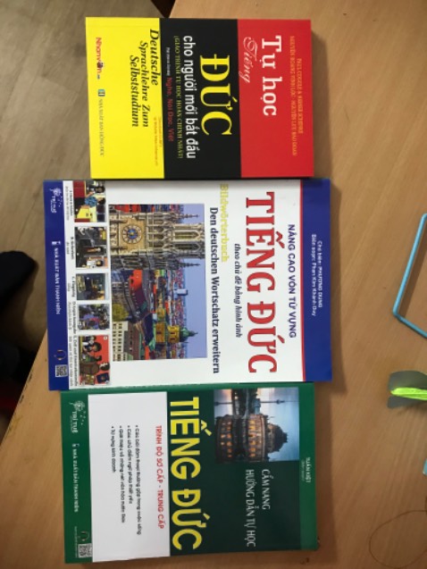 Đã nhận sách rồi. 
In good condition