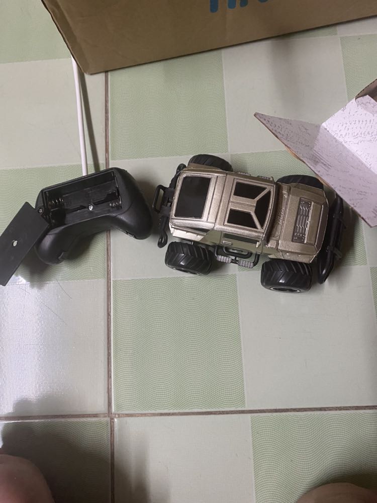 Đóng gói cẩn thận , giao hàng nhanh, đúng mô tả, nhưng không tặng pin