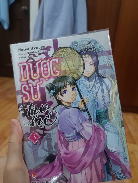 Đáng mua nha ạ, mê bộ này từ lâu lắm rồi, quyết tâm săn tưngd cuốn light novel