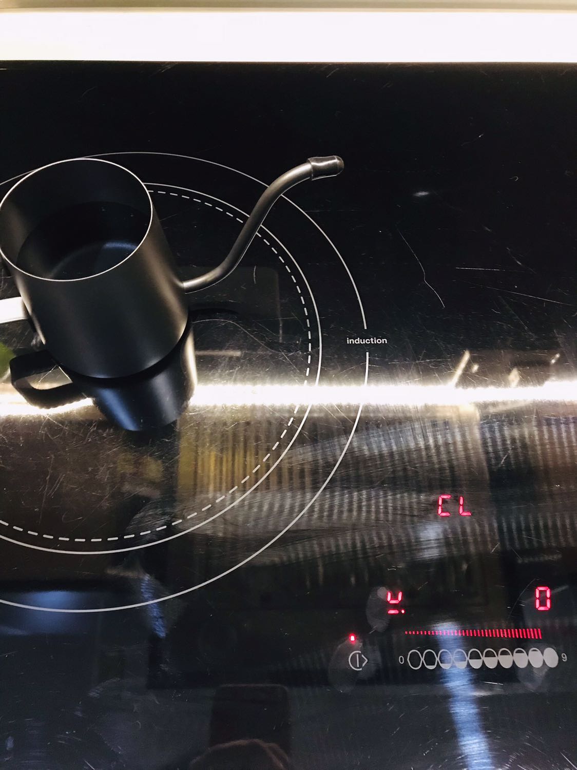 Không dùng được bếp từ, đã được shop hỗ trợ trả lại hàng.
Hàng đẹp, nhỏ xinh, nếu dùng được bếp từ nữa thì quá trời ok