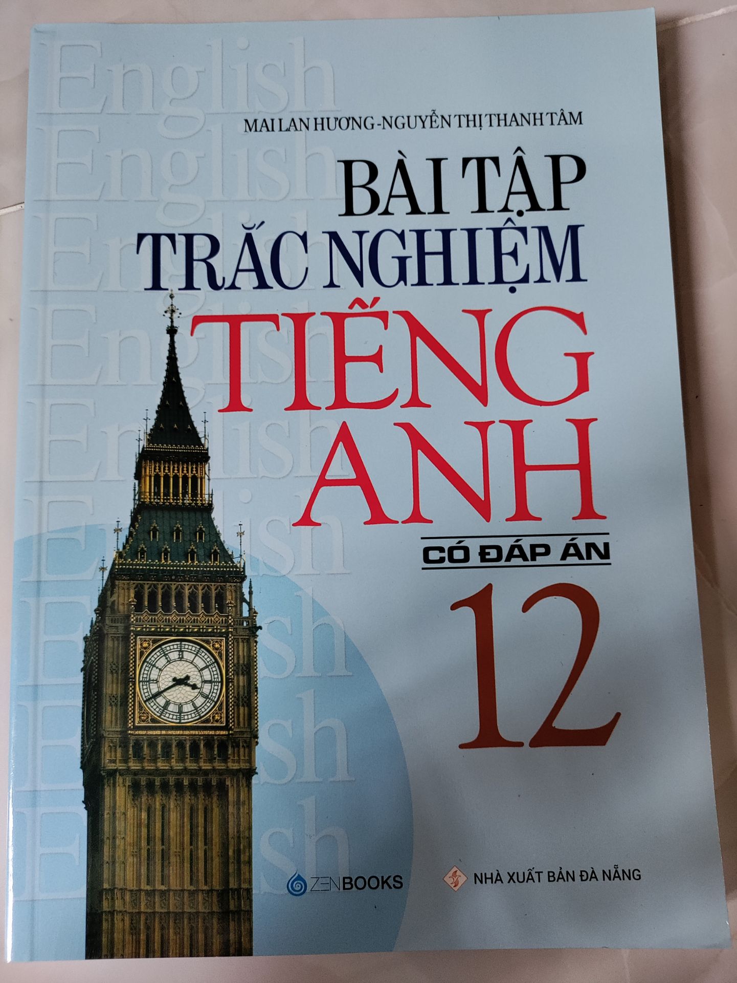 Sách rất chất lượng về mặt hình thức lẫn nội dung. Shop giao hàng nhanh. Tôi rất hài lòng.