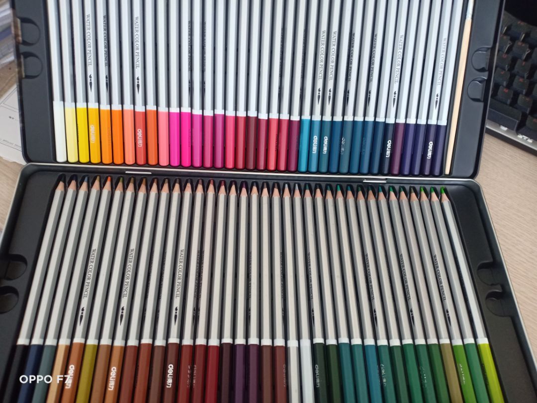 màu rất xinh trc mắt là thấy đóng gói các thứ điều tốt, giao sớm hơn dự kiến, màu k bị gãy hay móp hộp gì cả , còn chất lượng màu chưa dùng nên chưa bt