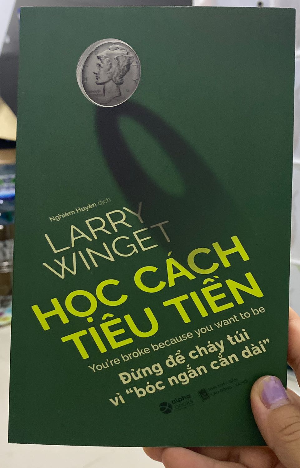 Cảm ơn Tiki với dịch vụ chuyển phát nhanh, đóng gói đẹp. Học cách tiêu tiền là tác phẩm giúp bạn có lối suy nghĩ cũng như cách kiểm soát về tiền bạn, với những chia sẻ thực tế giúp mình Tự do về tài chính. Biết ơn.