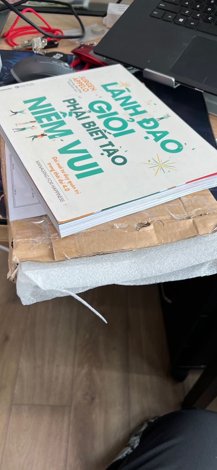 Mua 2 quyển mà giao hàng có 1 quyển