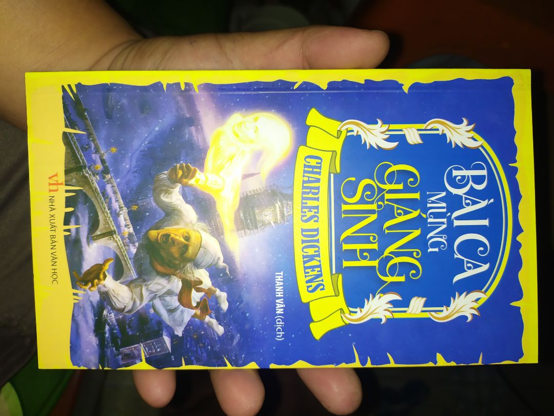 Sách mini nhỏ gọn, bìa  in hình minh hoạ   trong bộ phim hoạt hình cùng tên rất đẹp. Cốt truyện hay ko phải bàn. Sách hay nên đọc vào mùa Noel.