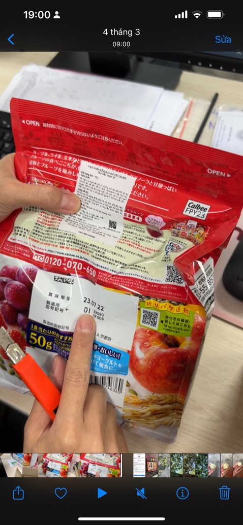 Shop giao sp hết hạn. Liên hệ thì sdt không thật. Chat shop thì ko phản hồi khách hàng. Quá tệ….