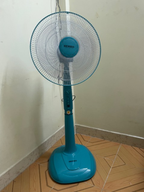 giao hàng đúng hẹn, mẫu khá đẹp, nhưng hơi mỏng manh. Tốt trong tầm giá