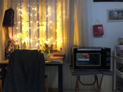 Gia hàng rất nhanh chóng, đủ đồ (do nhà mình trong ngõ nên ko mang vào tận nơi được). Sáng đặt chiều giao liền. Đóng gói hàng rất chắc chắn và cẩn thận