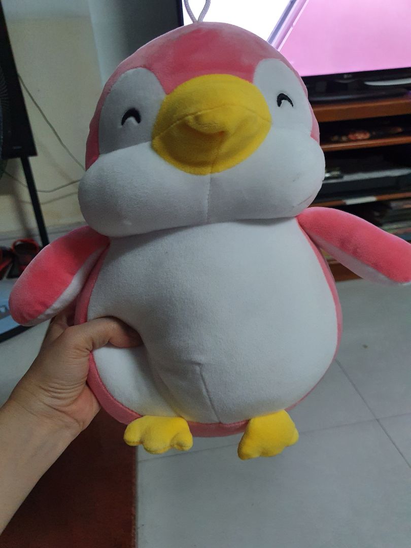 Gấu bông mềm, màu sắc tươi sáng, bé nhà mình rất thích.