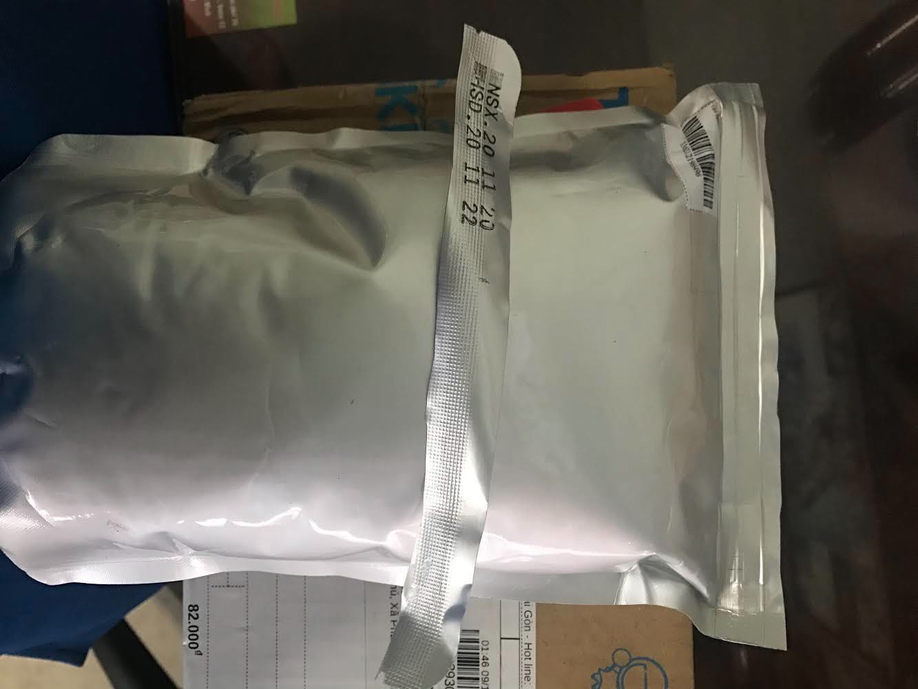 Chất lượng cực kém, gạo đã lên mùi hôi dầu của gạo củ để quá lâu, ko thể dùng đc nữa. Hạn dùng in trên bao bì thì mới tinh, nhưng mùi gạo thì đã siêu cũ. Làm ăn ko trung thực. Chất lượng cực kém, gạo đã lên mùi hôi dầu của gạo củ để quá lâu, ko thể dùng đc nữa. Hạn dùng in trên bao bì thì mới tinh, nhưng mùi gạo thì đã siêu cũ. Làm ăn ko trung thực.