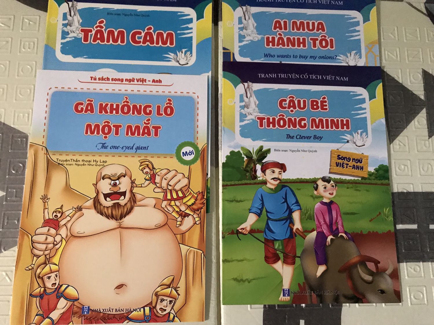 Sách mới, đẹp. Mua sale còn 100k/bộ. Bộ của mình có 2 tựa sách trùng nhưng ko sao. Hy vọng shop soạn hàng kỹ hơn.

Đọc qua truyện Tấm Cám thấy thích đoạn kết, không còn dã man như truyện gốc ngày xưa. :D