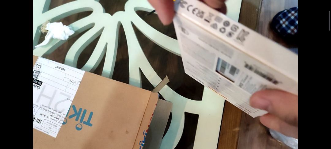 giao nhanh đúng hôm chủ nhật mưa gió
gửi đúng mẫu mã có tem mai hoàng
seal bị rạch vì tem bảo hành
nhân viên thân thiện
đang dùng thử xem tốc độ v độ bên có theo thời gian khồn