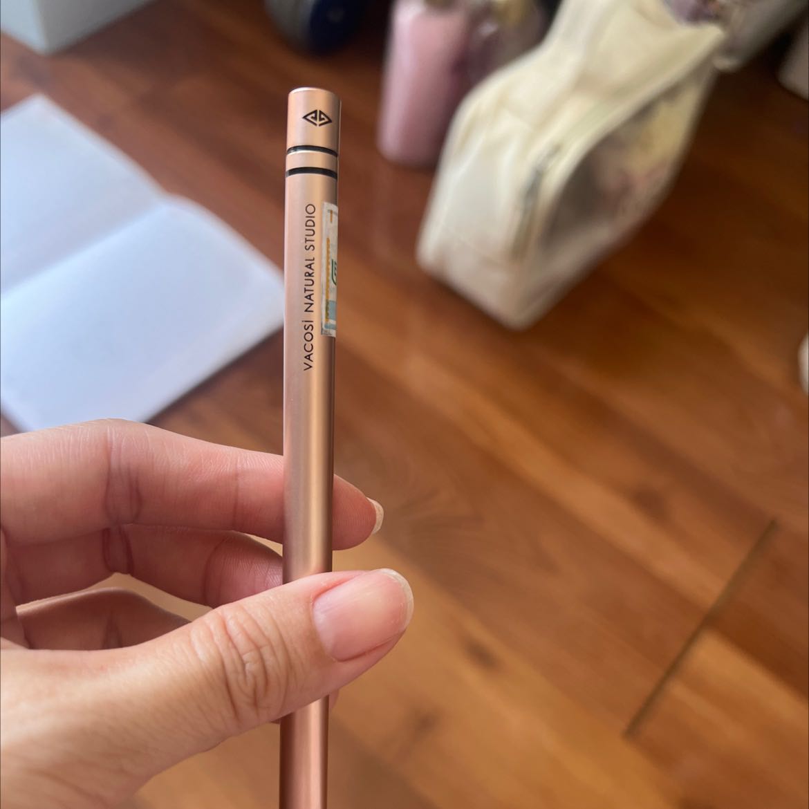 Đường mảnh , đẹp.giá phù hợp với sản phẩm.