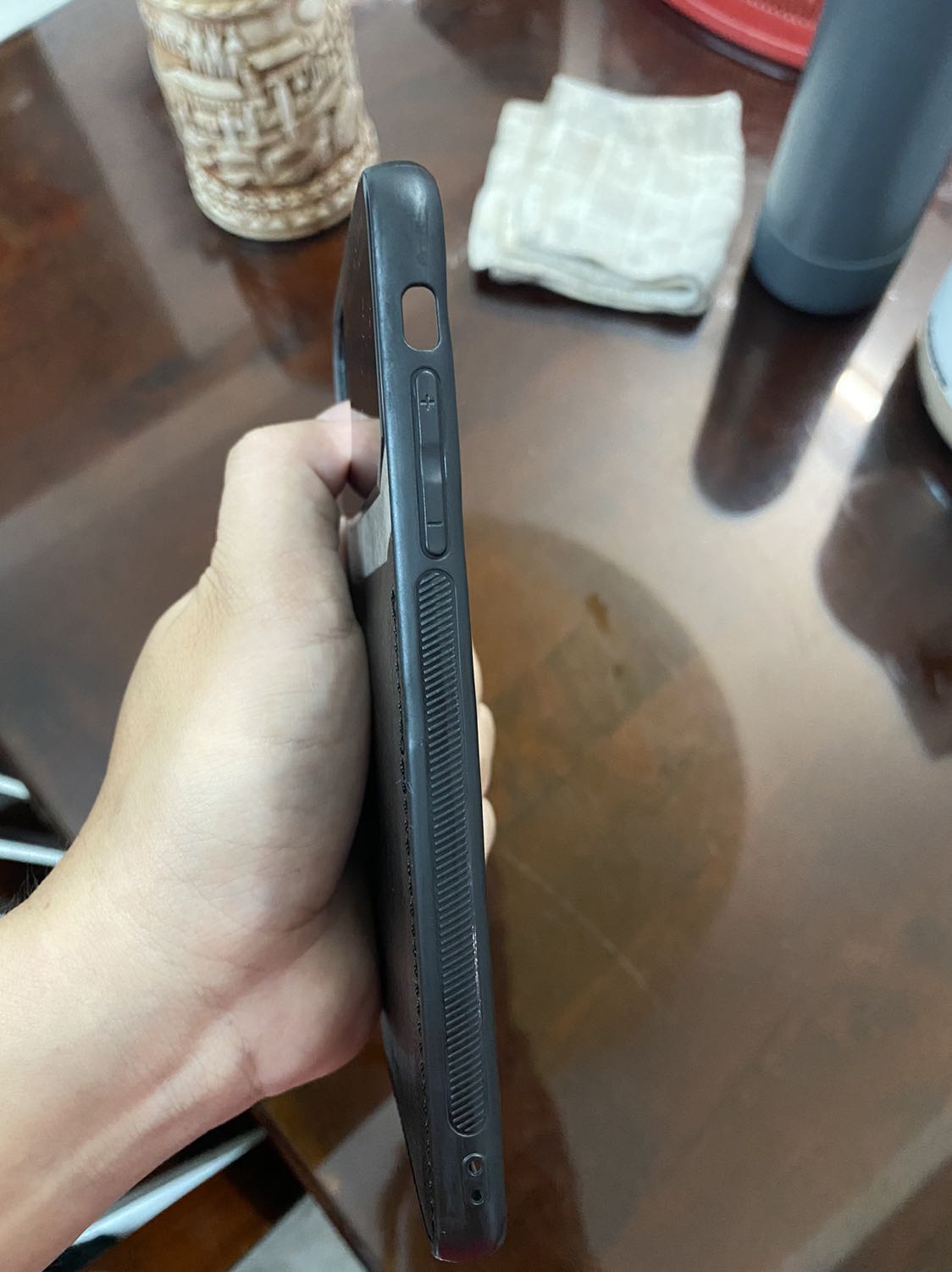 ốp khá cũ giống hàng đã xài rồi ốp khá cũ giống hàng đã xài rồi