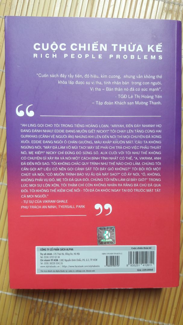 sách được bọc seal cẩn thận nên chất lượng rất tốt, sách được làm bằng giấy xốp nên rất nhẹ. về nội dung thì rất hay, đọc cuốn hút, sau cùng thì là cái kết viên mãn cho tất cả nhân vật.