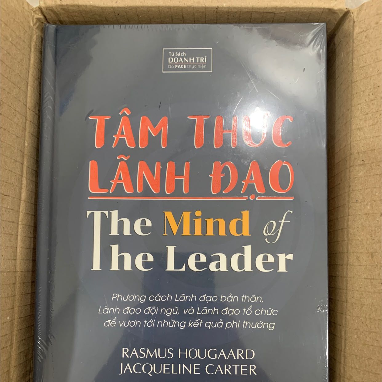 Lãnh đạo bằng tâm tỉnh thức, phục vụ và đồng hành cùng nhau phát triển đi lên chớ ko phải tư duy cũ “boss” trước đây Lãnh đạo bằng tâm tỉnh thức, phục vụ và đồng hành cùng nhau phát triển đi lên chớ ko phải tư duy cũ “boss” trước đây