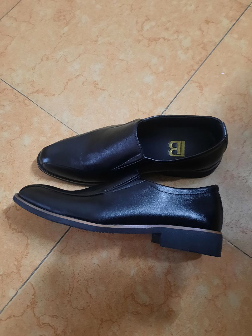 Hàng ổn trong tầm giá, có đầy đủ pguj kiện đi kèm.