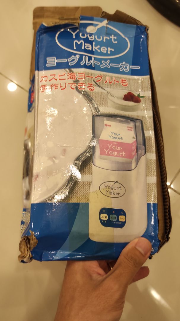 hộp móp méo, úa vàng, mềm nhũn ra như là hàng cũ, không biết chất lượng thế nào nhưng nhìn cái hộp là hết muốn sài. 
đặt hàng ở cùng thành phố HCM mà giao hơn tháng trời, trễ hẹn nữa