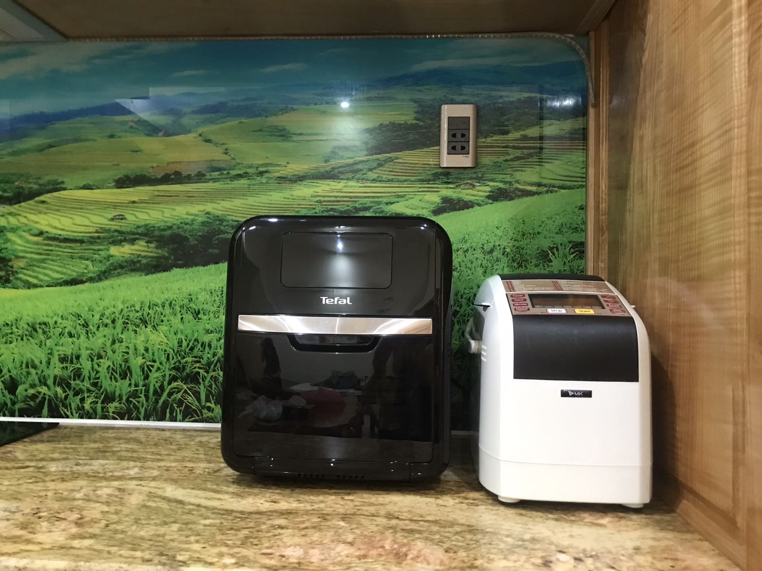 Ưu điểm của Tefal FW501815 so với các loại nồi chiên không dầu thông thường