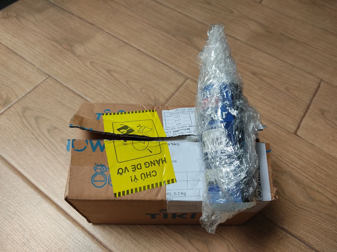 Tiki luôn đóng gói chỉnh chủ, kỹ càng, chắc chắn dù sản phẩm là 1 chai dung dịch nhỏ gọn chỉ 125ml. Giao hàng nhanh. Sản phẩm chính hãng, xuất xứ rõ ràng