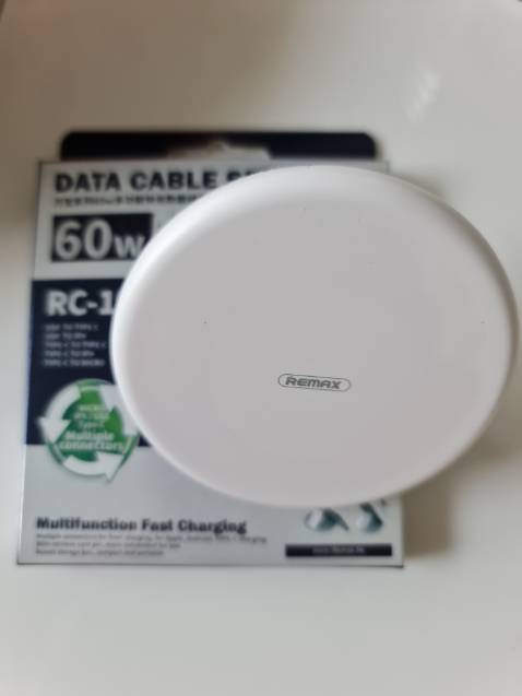 Sản phẩm đóng gói đẹp, nguyên seal. Giao hàng siêu nhanh, tối đặt hàng, trưa hôm sau đã nhận được hàng. Sản phẩm đóng gói đẹp, nguyên seal. Giao hàng siêu nhanh, tối đặt hàng, trưa hôm sau đã nhận được hàng.