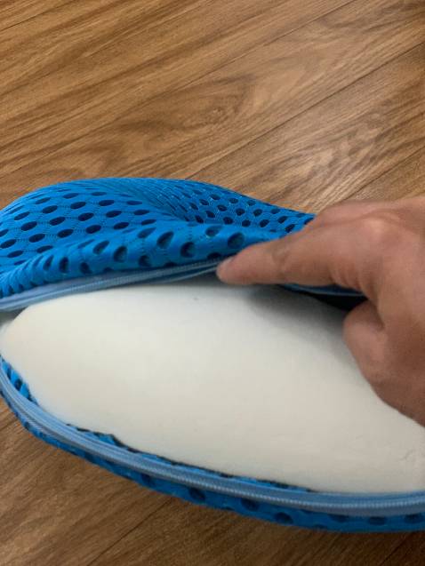 Sản phẩm đúng mô tả. Ngồi rất êm, ngồi lên thế chắc chắn mà giảm đỡ mỏi ê mông lắm. Mình ngồi văn phòng ngày hơn 10 tiếng, có em này cảm giác như đỡ mỏi đi bao nhiêu. Thế là đặt thêm 2c cho đồng nghiệp.  Shop tư vấn nhiệt tình, giá lại hợp lý. M ng nên mua.