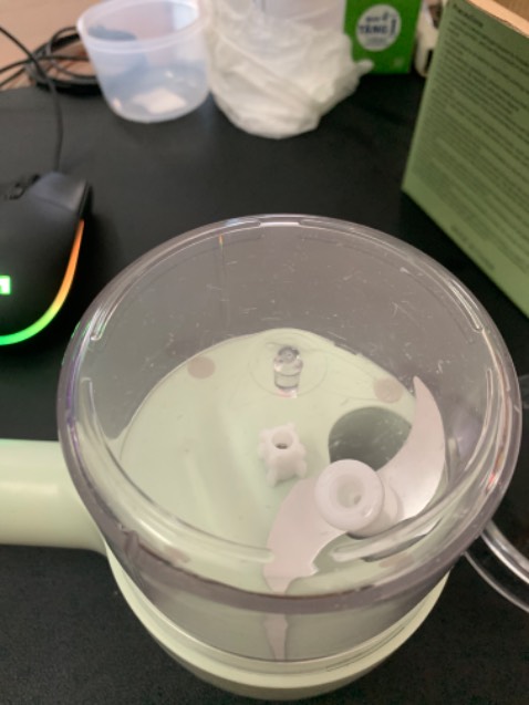 Giao hàng cũ rỉ sét trầy xước giống như đã qua sử dụng , tôi mua bên tiki nhiều mà lần giao hàng này thật là thất vọng