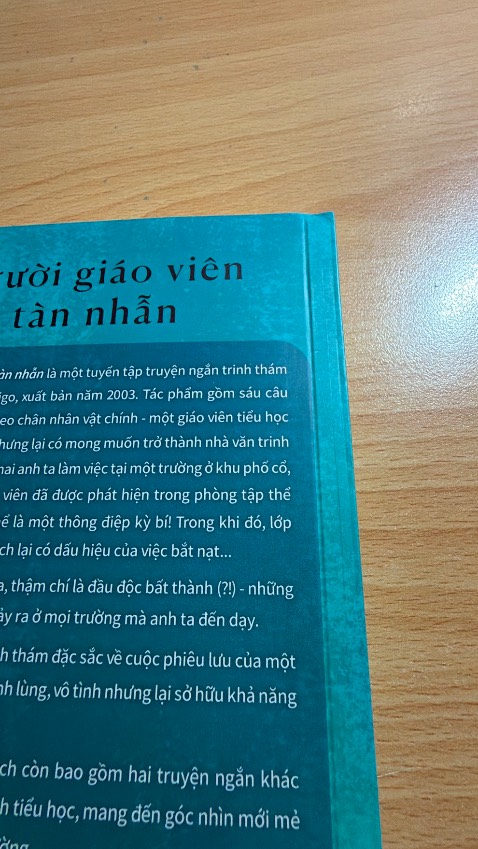 Giá rất hời và chất lượng sách khá tốt. Tuy bao bì của tiki không được chỉn chu cho lắm và góc sách hơi bị móp nhẹ nhưng nhìn chung tổng thể vẫn rất oke.