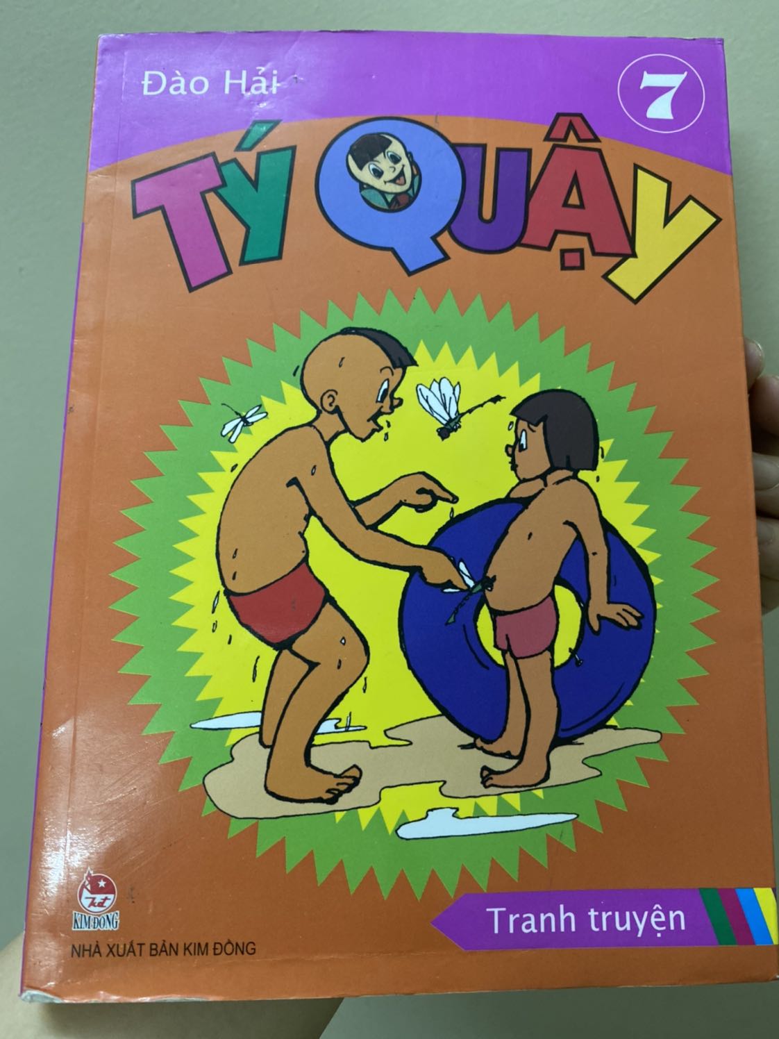 Lần đầu mua sách của Tiki mà gặp tình trạng này. Sách cực cũ, bẩn. Hic mua làm quà cho cháu mà nản ghê ấy. Tiki kiểm tra lại tình trạng lưu trữ kho hàng nhé.