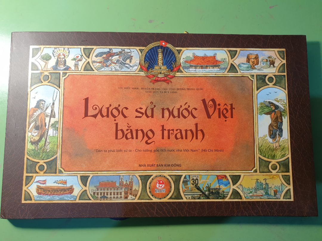 Sách in đẹp. Nội dung cô đọng và minh họa khá sống động phù hợp với lứa tuổi thiếu nhi. Tuy nhiên tôi không thích đưa các yếu tố truyền thuyết dã sử vào sách. Ngoài ra tranh minh họa cũng cần tham khảo các tài liệu (ví dụ như cuốn "Ngàn năm áo mũ") để diễn tả các trang phục thời phong kiến đúng hơn.