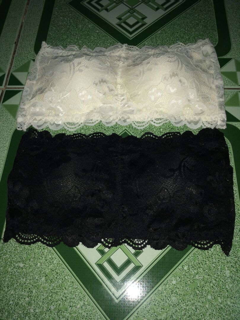 Nhận hàng mà hồi hộp gì đâu ý. Từng mua của MISA Shop 1 lần rồi, shop vẫn không làm mình thất vọng. Vải mềm mịn, mình thử kéo giãn hết cỡ thấy co giãn tốt lắm chứ không mỏng manh, đường may đẹp và chắc, thấm nước tốt, khóa cài chắc, cái màu đen còn lấp la lấp lánh nữa, mút mỏng có thể tháo ra được. Mình mặc vừa y ?