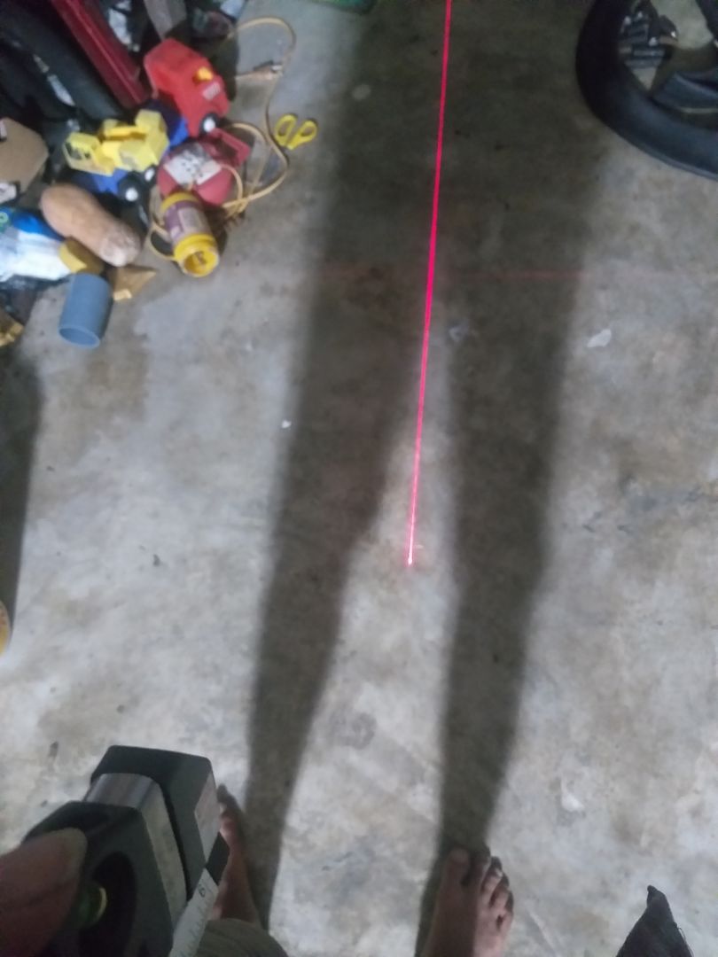 không có chế độ chỉnh laze. chỉ có 1 tia dọc là rõ nét còn tia ngang thì có như không, rất mờ