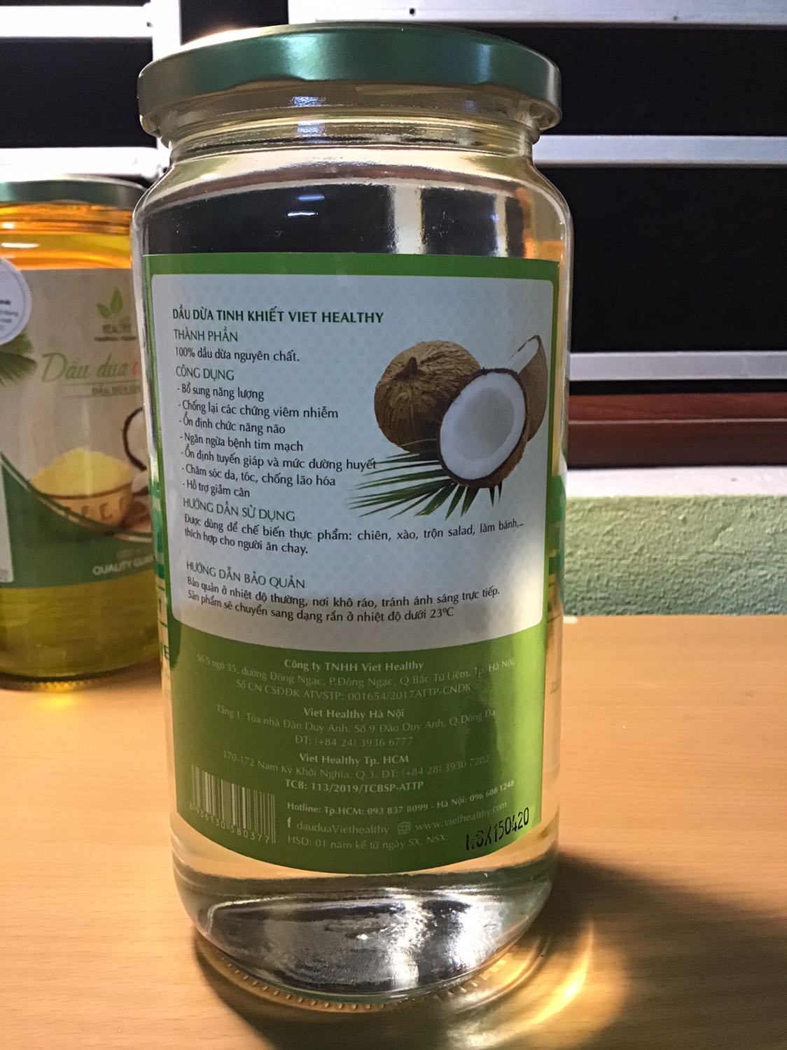 Mình đọc 3 cuốn sách của cô Hà nên đã áp dụng. Dừa là thứ mình rất thích nên mình mua luôn lọ 1 lít vừa rẻ hơn. Mình mua đợt có thêm mã giảm giá của Tiki nên giảm được 50k. Mong Viet Healthy đăng hết các sản phẩm nên đây để chúng tớ dễ mua. Vừa ko mất phí, giao hàng nhanh mà còn có mã giảm giá ngành hàng nữa.