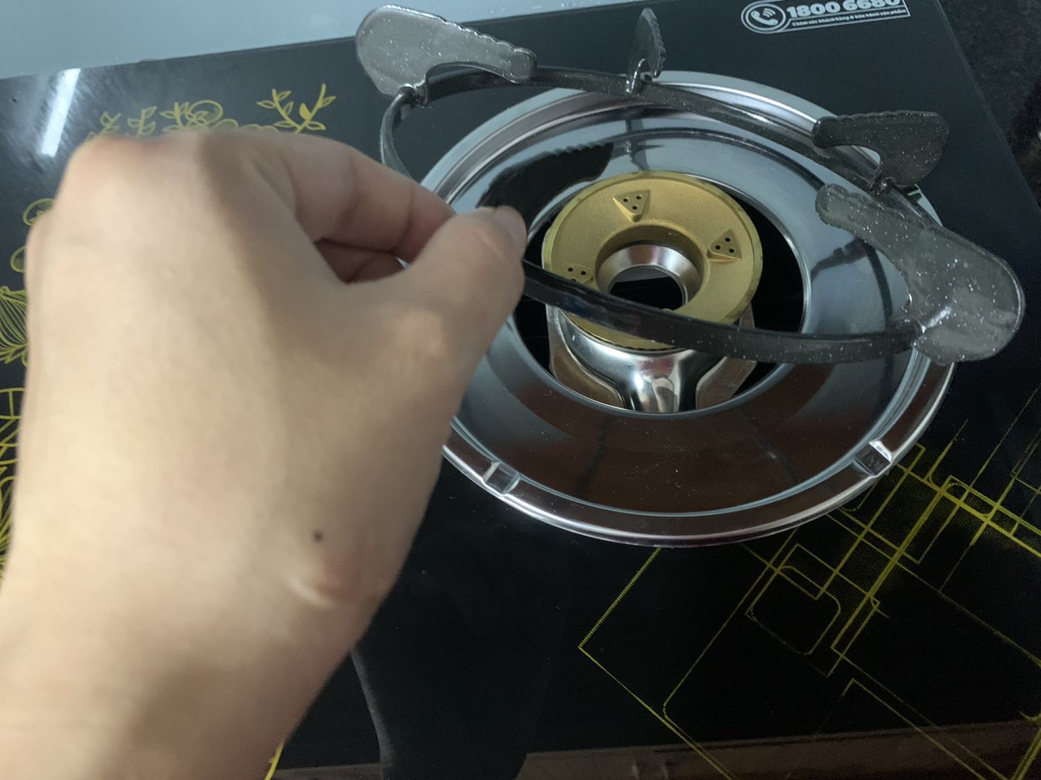 Bếp hơi nhỏ, phần nhôm chổ bếp + kiềng bếp mỏng. Đóng gói rất cẩn thận nhưng vẫn bị trầy.
500k đã gồm vận chuyển thì sản phẩm này phù hợp với giá tiền rồi. Bật bếp lửa xanh ok. Bật phát 1 là lên k phải bật nhiều lần.
Sp ok trong tầm giá