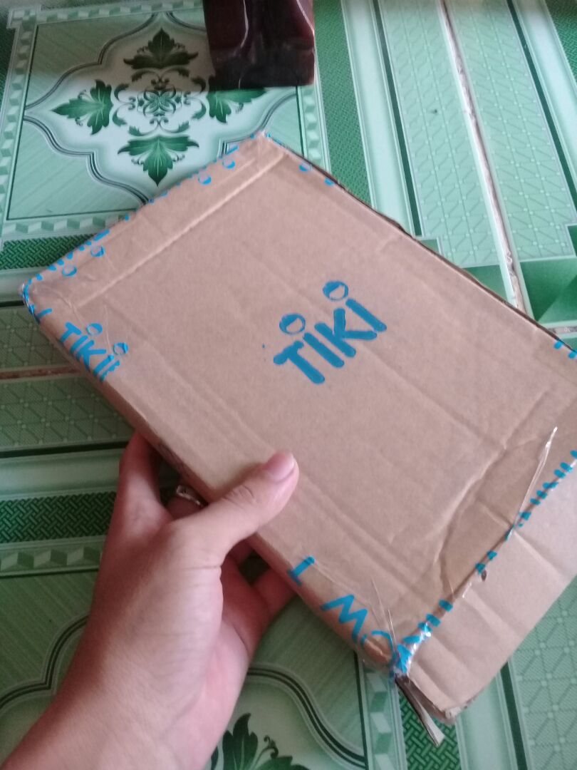 Khá ok nha mn , mn nên mua ạ mik cảm thấy sp rất tốt phù hợp vs người mới bắt đầu học ạ mình dành cho tiki 5 sao  vì .
1.Sp chất lượng khá tốt.
2. Giao hàng nhanh.
3.Anh shiper thì phục vụ rất tận tình có gọi điện dặn dò đồ này kia , còn có gửi cả tin nhắn nữa khá là tận tâm ạ.
4.Đóng gói kĩ càng rất đẹp sp ko bị co hay xếp góc ạ.
5.Em rất thích cách đóng gói và phục vụ của Tiki ạk.
 Có nhu cầu thì mn nên mua nhá ạ sp này khá là tốt và có vẻ rất đáng tiền .