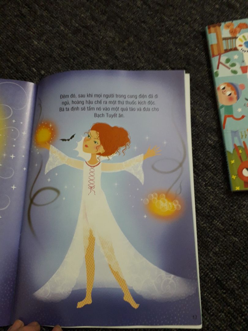 sách rất đẹp, hình dán nhiều, con rất thích. sách bóc dán của Đinh Tị luôn đỉnh, chưa khi nào làm mình thất vọng. 
sẽ mua thêm những cuốn khác trong bộ.