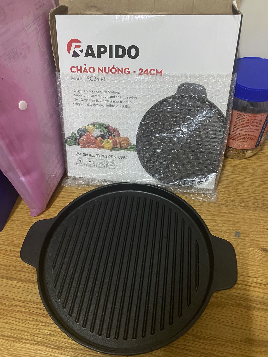 Giao hàng nhanh, chảo đẹp nặng tay, size 24 vừa đủ 4-5 người ăn bò cay. Chưa sử dụng nên chưa biết chất lượng thế nào