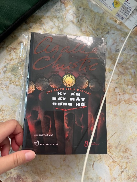 Shop đóng gói cẩn thận và giao nhanh. Sách seal, giá tốt.