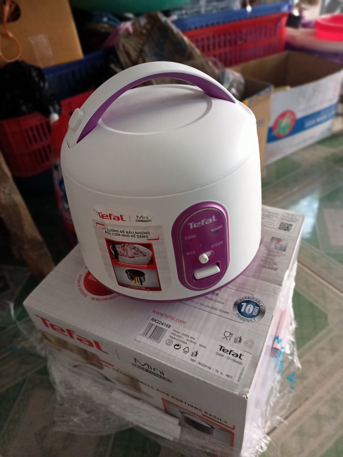 nồi đẹp, chắc chắn, nấu cơm ngon, điểm - duy nhất là kg có chỗ thoát nước khi cơm chín, nên phải lấy khăn lau.
Đang dùng thêm chảo của hãng, chảo nhẹ, chống dính cực tốt kg biết dk lâu kg.
Hài lòng..