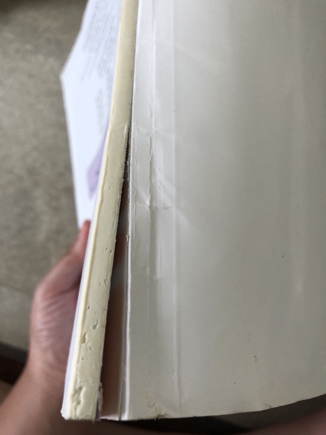 Siêu thất vọng với dịch vụ kiểm tra chất lượng trước khi gửi hàng của Tiki. Chờ mãi mới có sách về mà khi nhận được thì sách lại thế này đây. Không khác gì mang sách dính mưa đi giao cho khách Siêu thất vọng với dịch vụ kiểm tra chất lượng trước khi gửi hàng của Tiki. Chờ mãi mới có sách về mà khi nhận được thì sách lại thế này đây. Không khác gì mang sách dính mưa đi giao cho khách