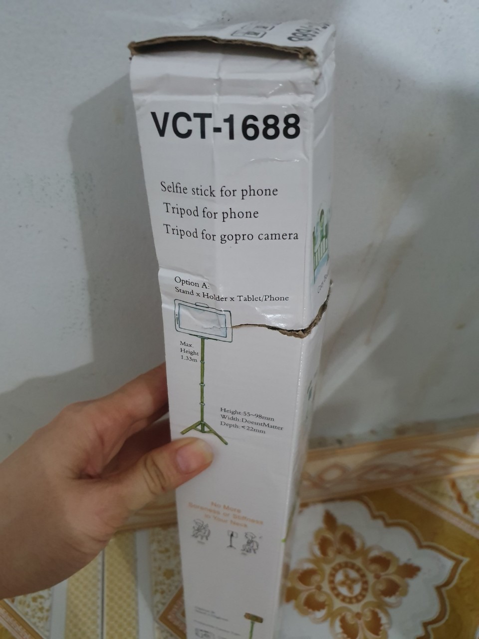 Vừa mở ra quay thử, Vỏ hộp thì rách , vặn cái nút chừng 5 vòng xoay là nứt cái nút rồi, giờ ko thể nào gắn lại được . Cái này mình có trả hàng được không Tiki ơi, giải quyết giúp mình .