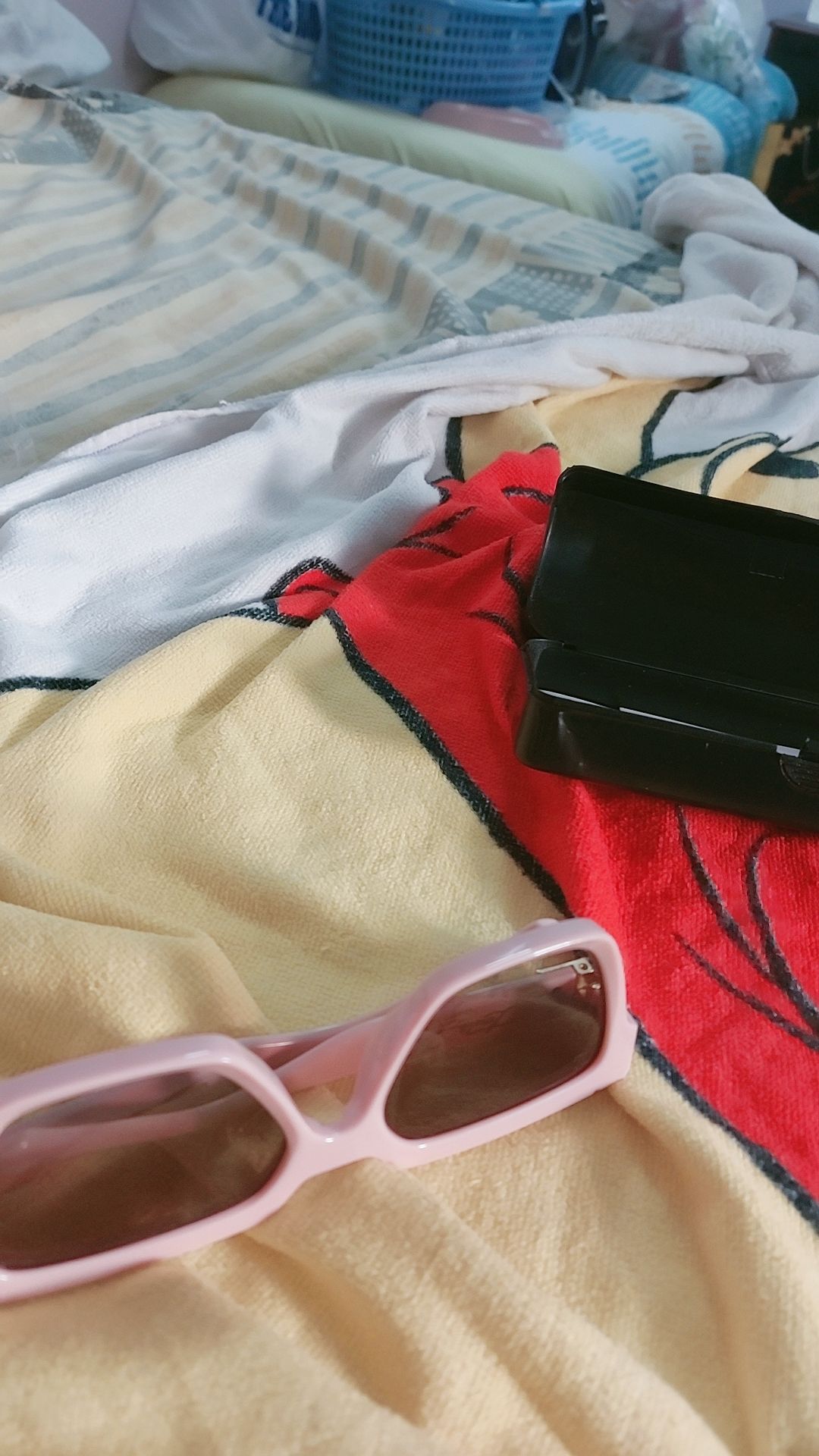 kính đẹp có hộp có lời cảm ơn rất hài lòng sẽ tiếp tục ủng hộ