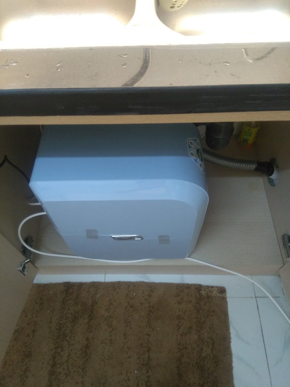 Chất lượng tốt, vòi đẹp, gọn nhẹ. Mỗi tội không kèm dịch vụ lắp đặt nên đành tự xử