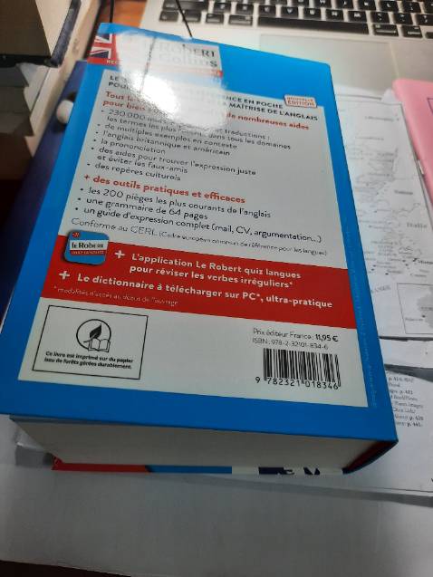 Sách đẹp, dày 5cm, khổ 12x18cm, có Anh-Pháp và Pháp-Anh. Quyển này giống từ điển Anh dành cho người Pháp ấy, có bao gồm một số mục dạy tiếng Anh