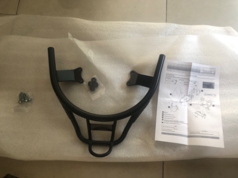 Hàng hãng rất chuẩn, gia công sắc sảo.