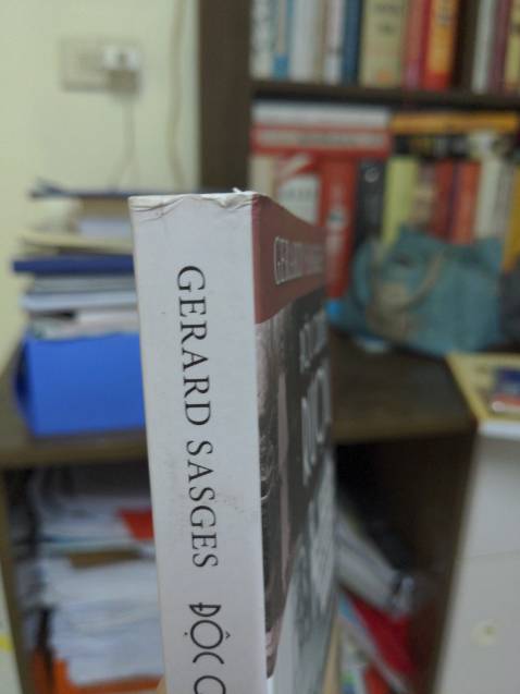 Sách giáo hàng bị quăn hết các góc. Nên mong là tiki giao hàng cần cẩn thận với các cuốn sách hơn.